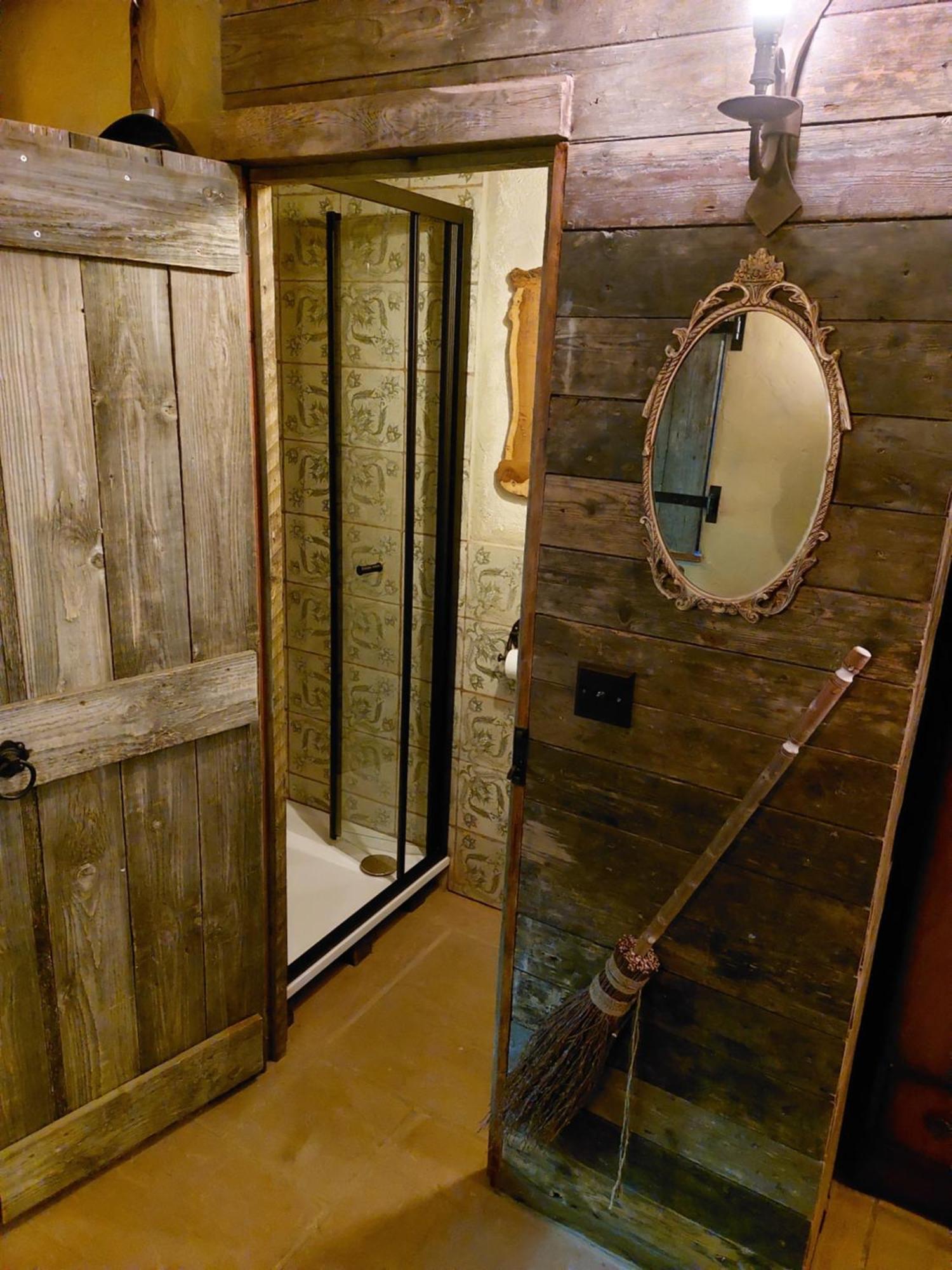A Little Bit Of Magic - Witchcraft Hotell York Eksteriør bilde