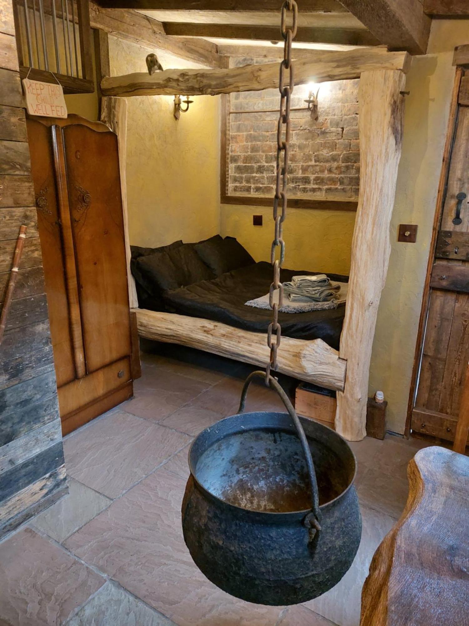 A Little Bit Of Magic - Witchcraft Hotell York Eksteriør bilde